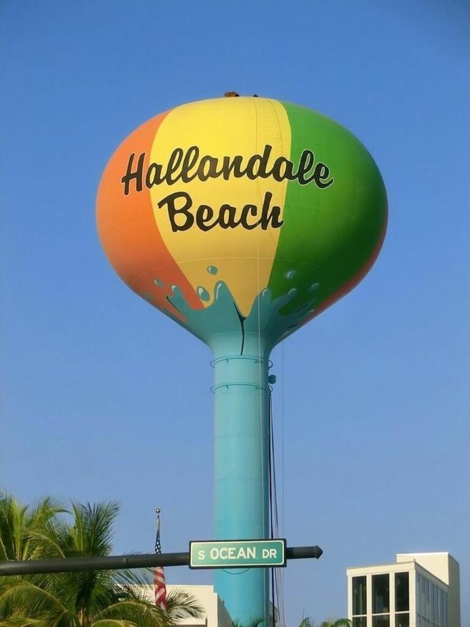 شاطئ هالانديل Hallandale Holiday Retreat Hollywood Boardwalk المظهر الخارجي الصورة